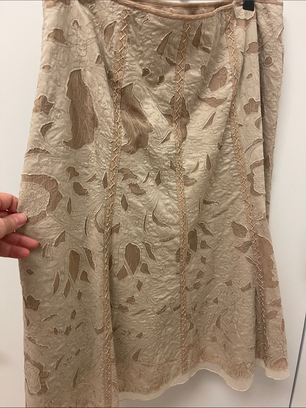 Elie Tahari Beige Lace Overlay A-Line Skirt